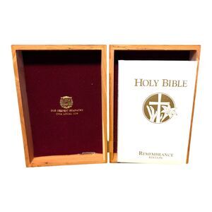 Vintage Holy Bible Remembrance Edition Cedar Box 1978 Local 2301 New Bible
